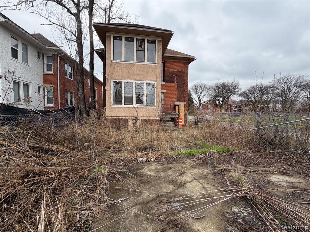 main property photo 38