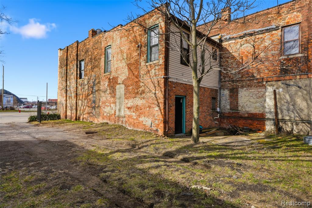 main property photo 12