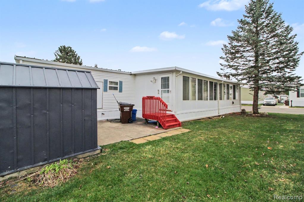 main property photo 9