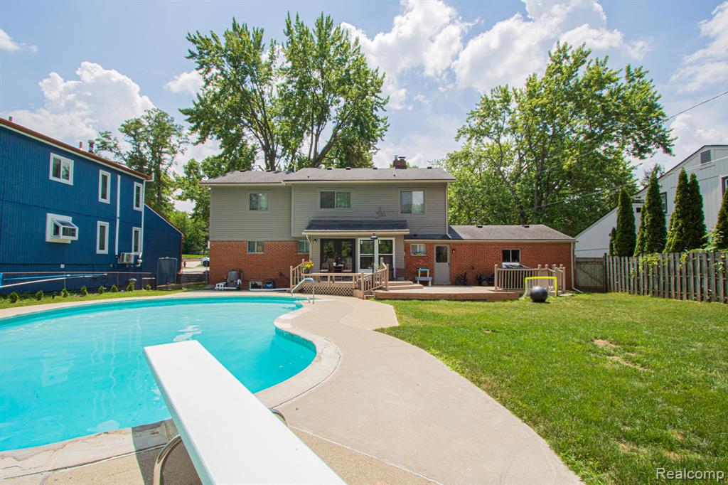 main property photo 51