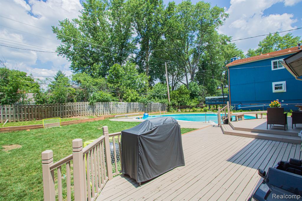 main property photo 54
