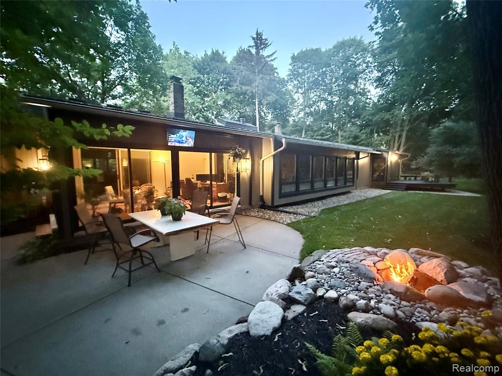main property photo 45