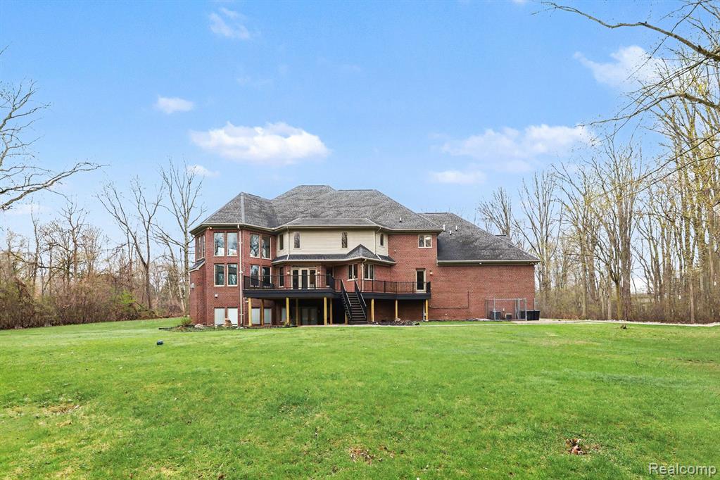 main property photo 24
