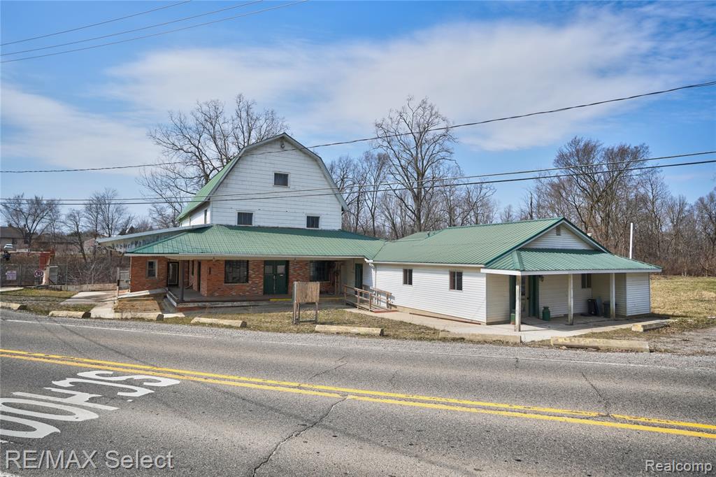 main property photo 5