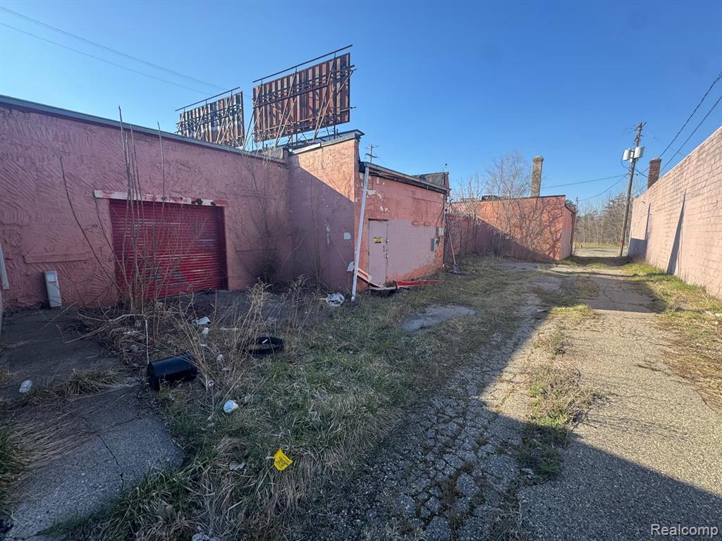 main property photo 22