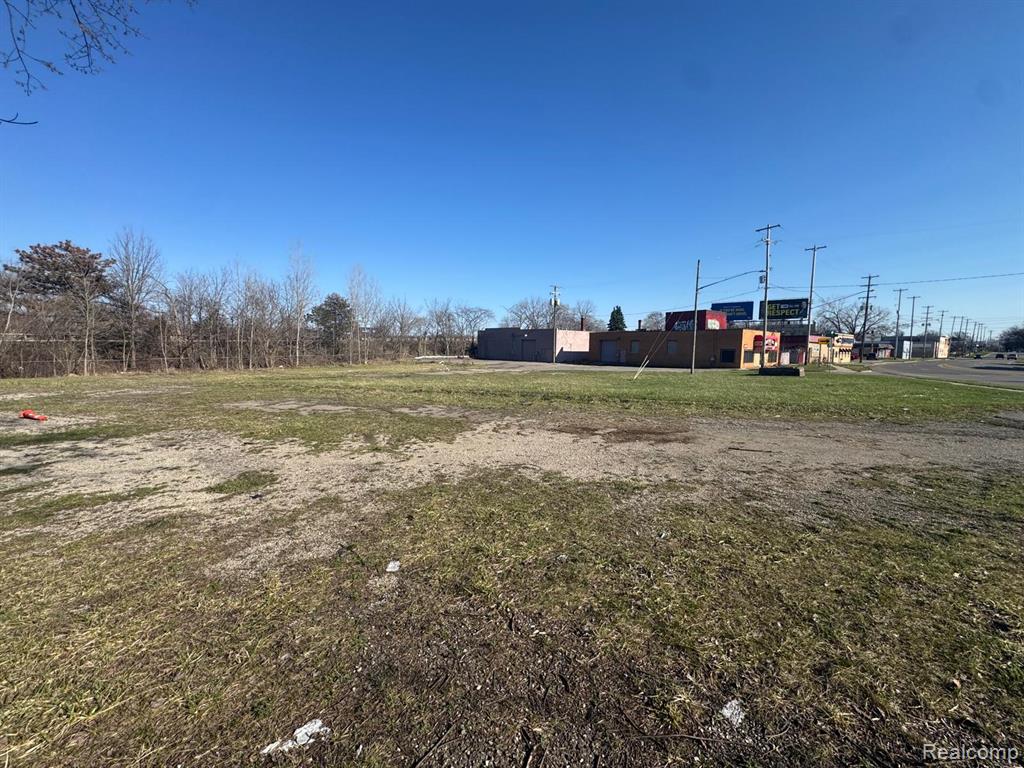 main property photo 24