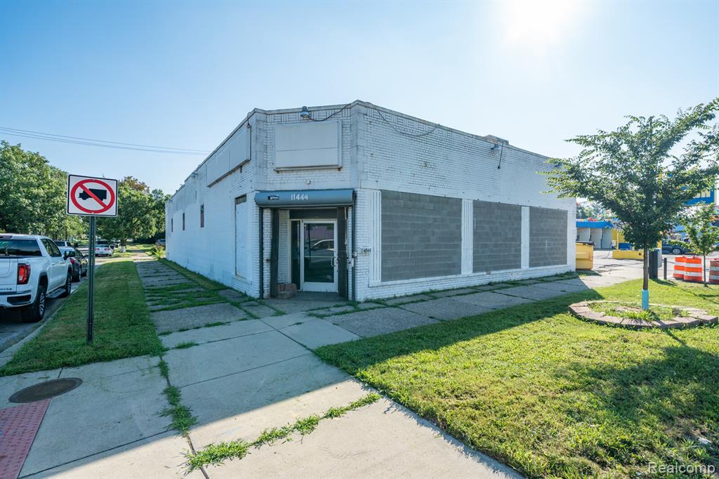 main property photo 19