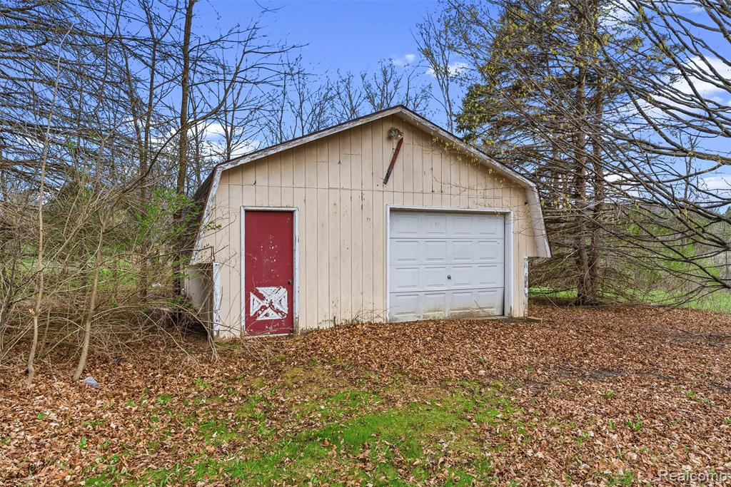 main property photo 49