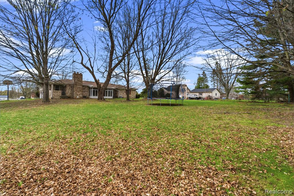 main property photo 50