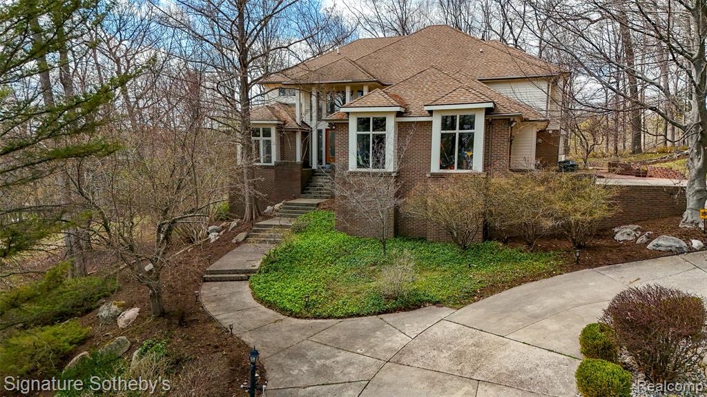 main property photo 43