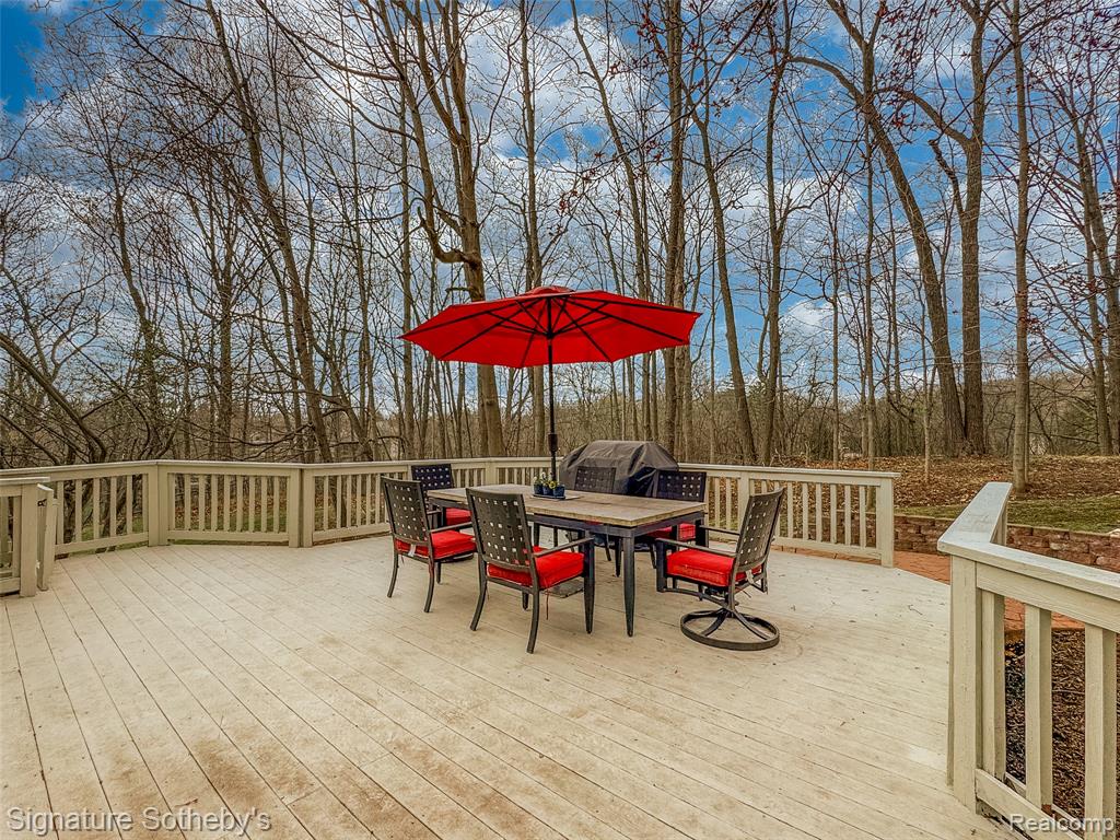 main property photo 48