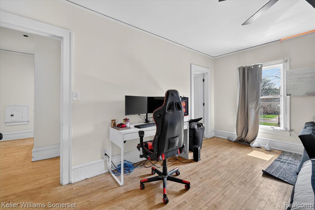 main property photo 26