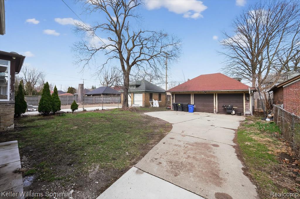 main property photo 47