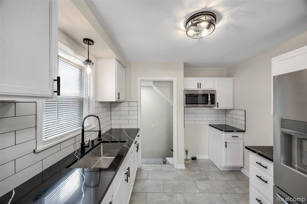 property viewer photo 6