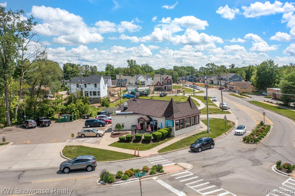 main property photo 19