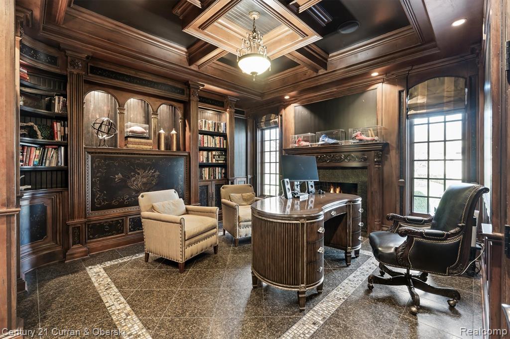 main property photo 25
