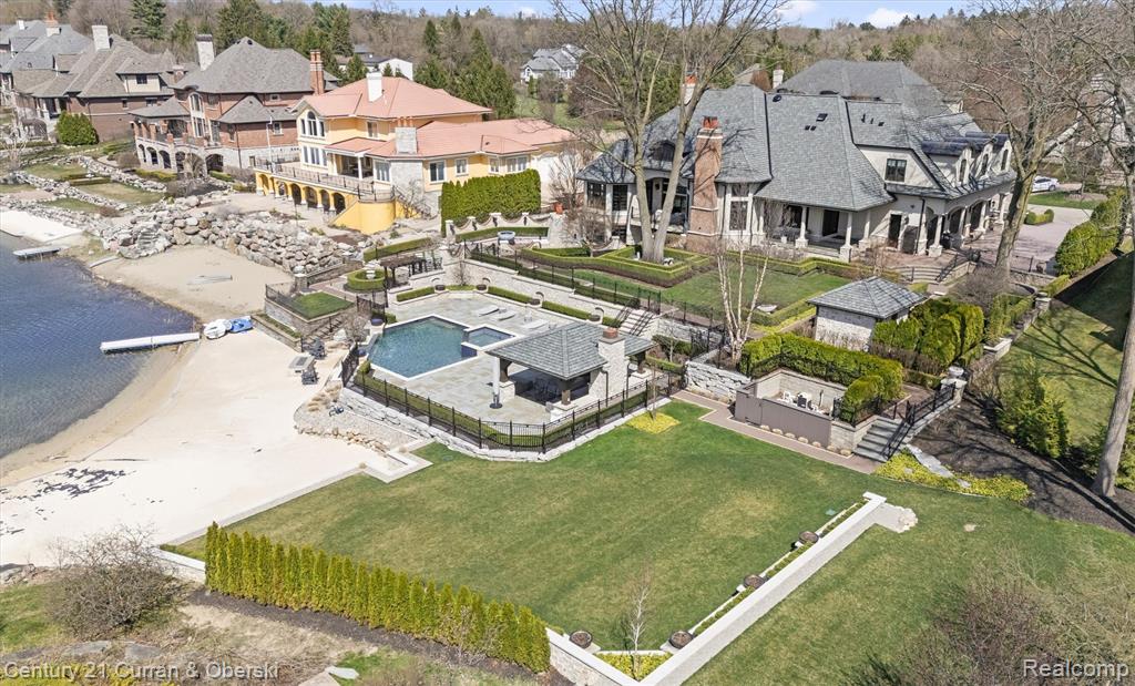 main property photo 68