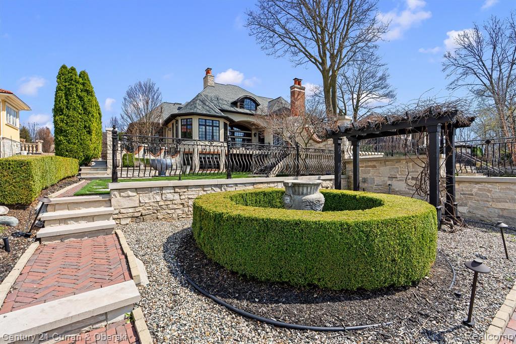 main property photo 75