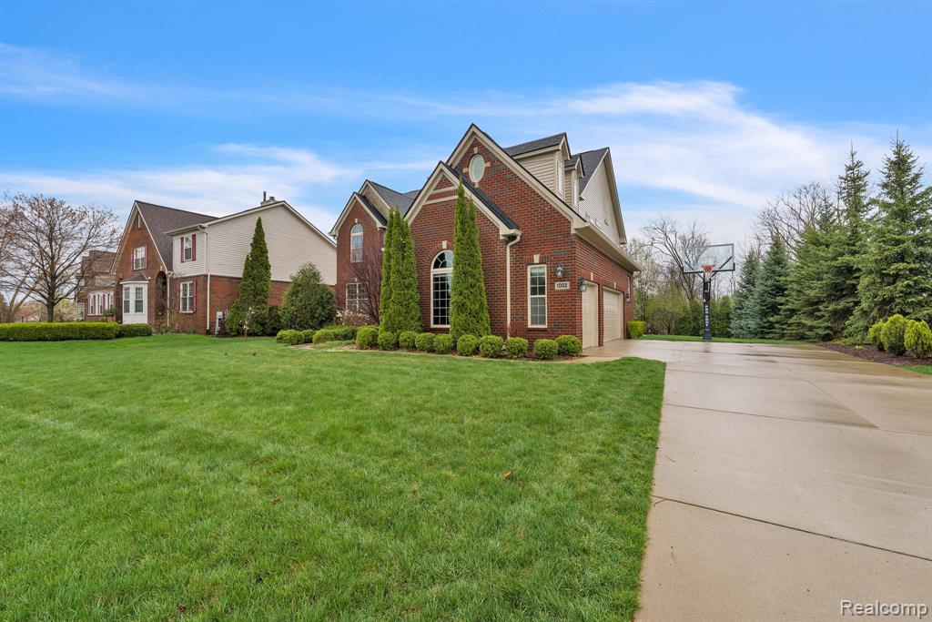 main property photo 5