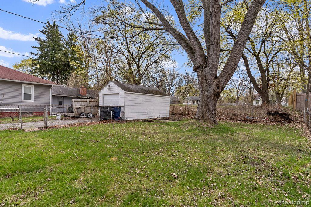 main property photo 21