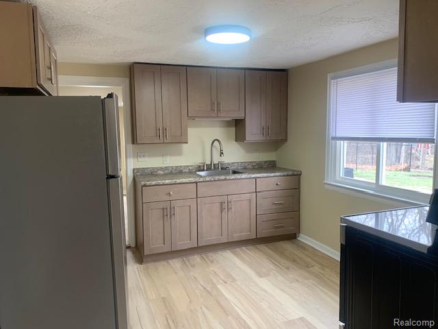 main property photo 78