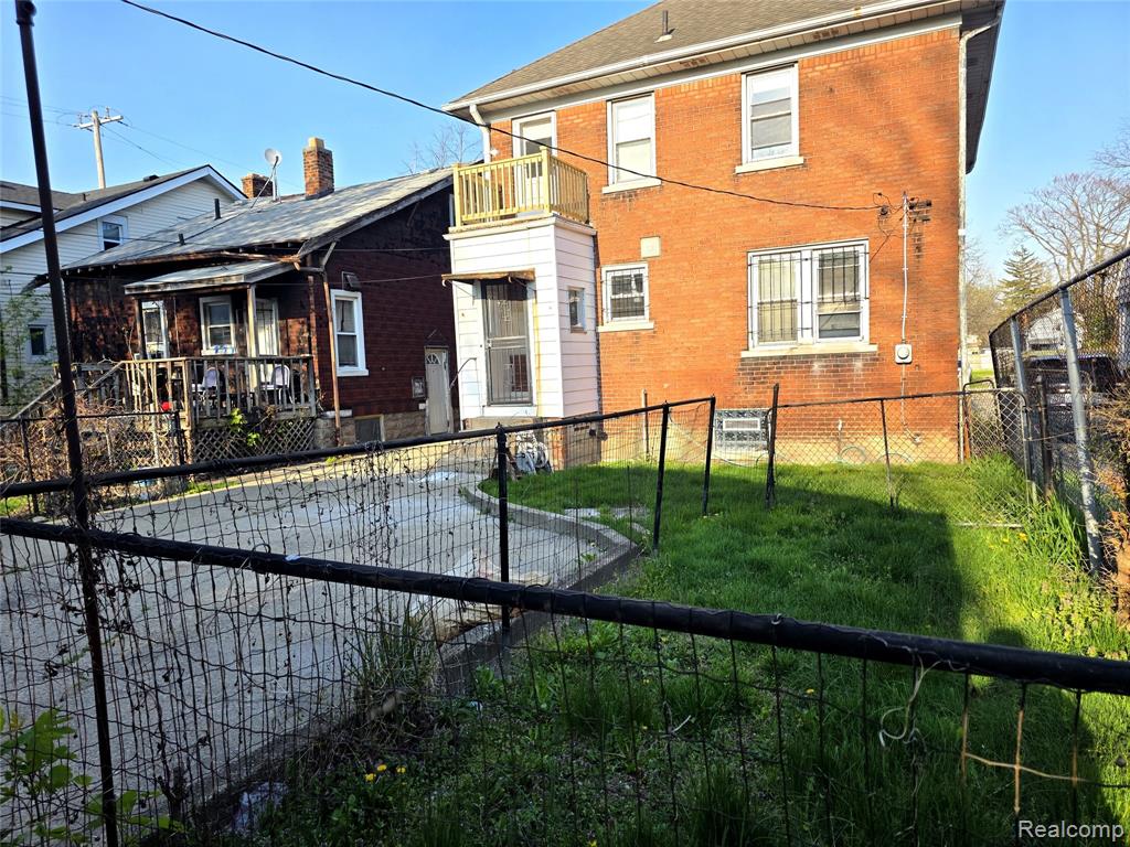 main property photo 28