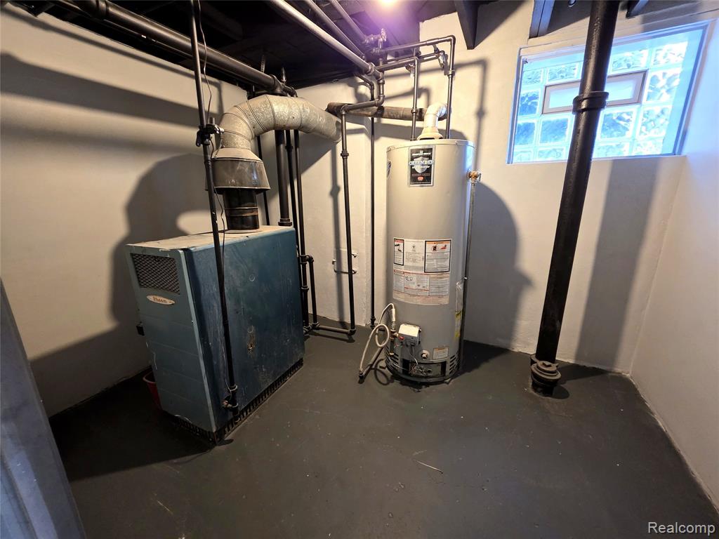 main property photo 36