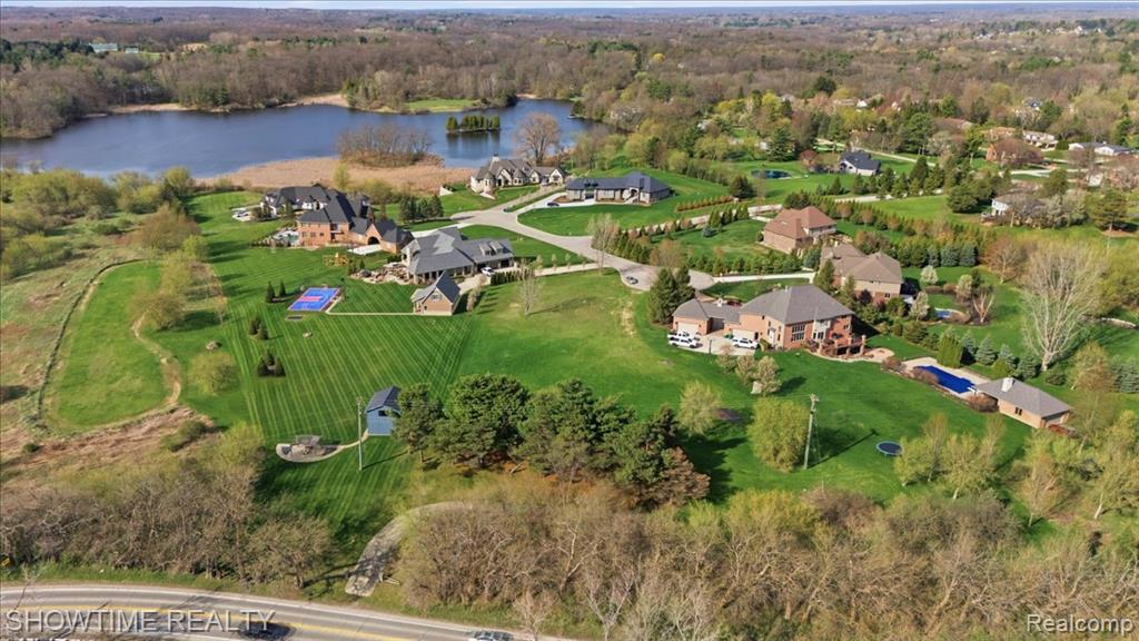 main property photo 15