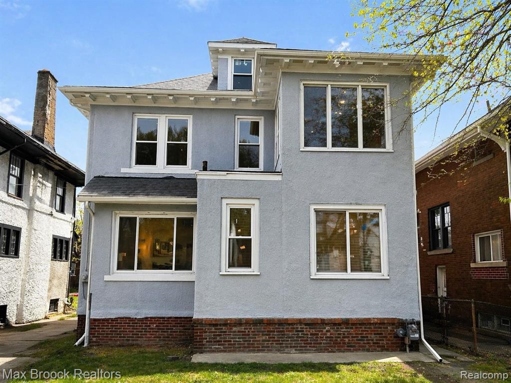 main property photo 35