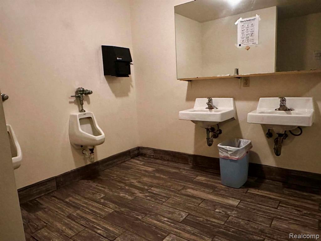 main property photo 26