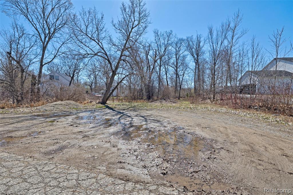main property photo 26