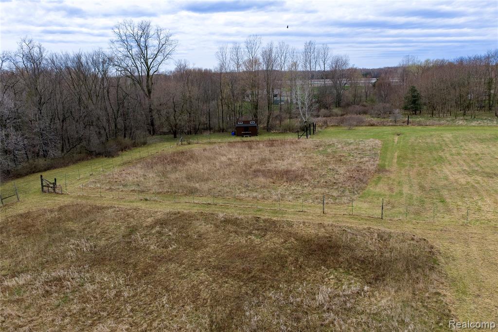 main property photo 13