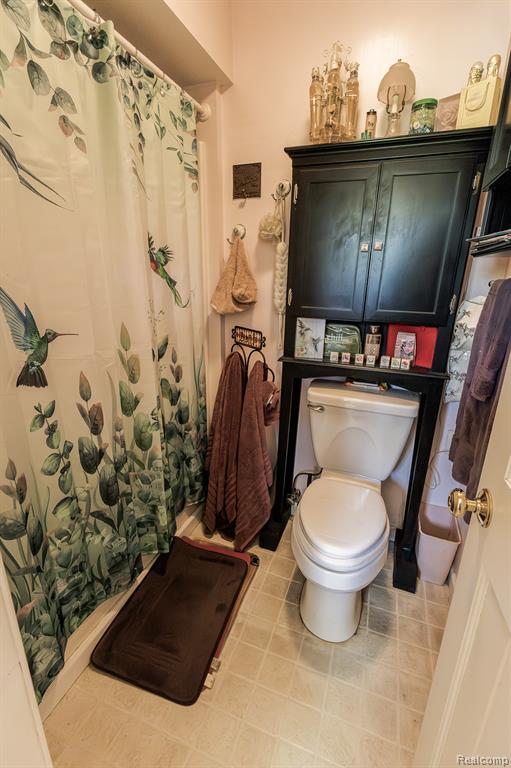 main property photo 36