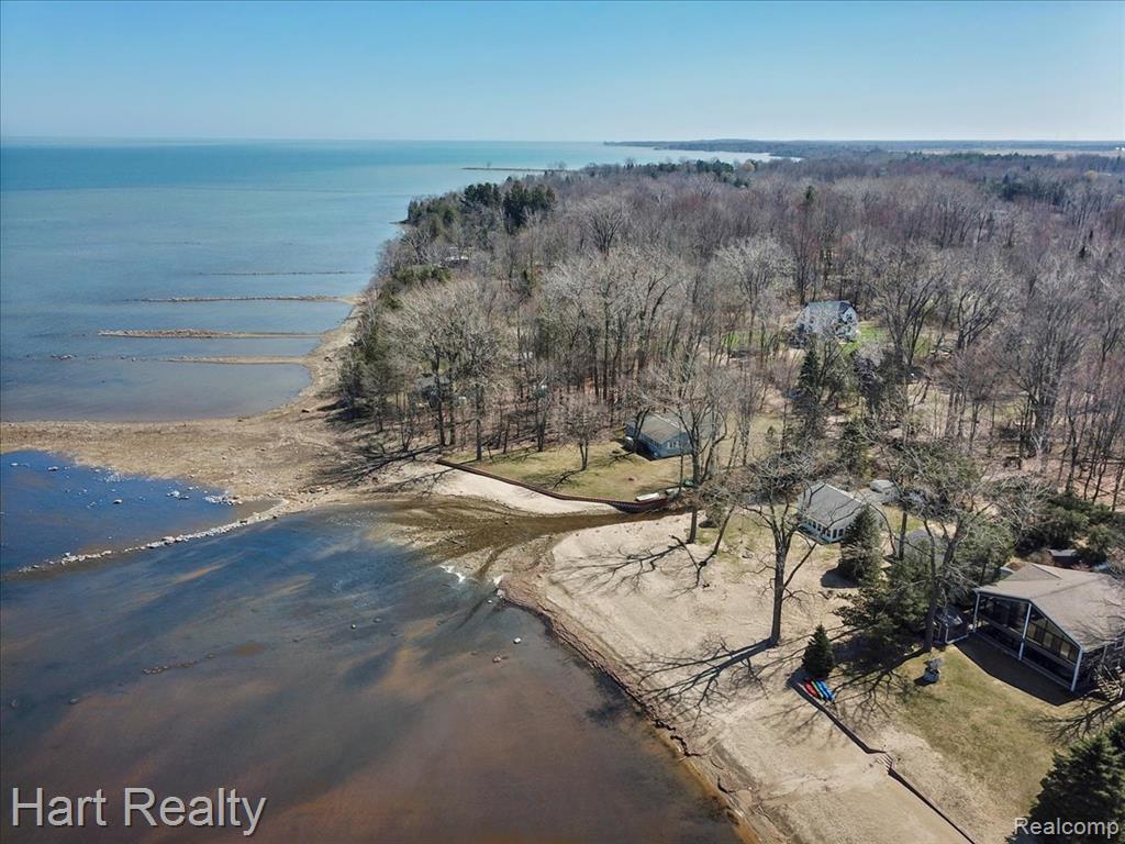 main property photo 48