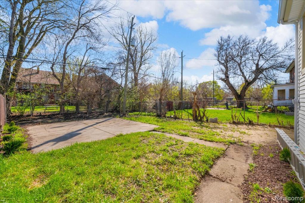 main property photo 49