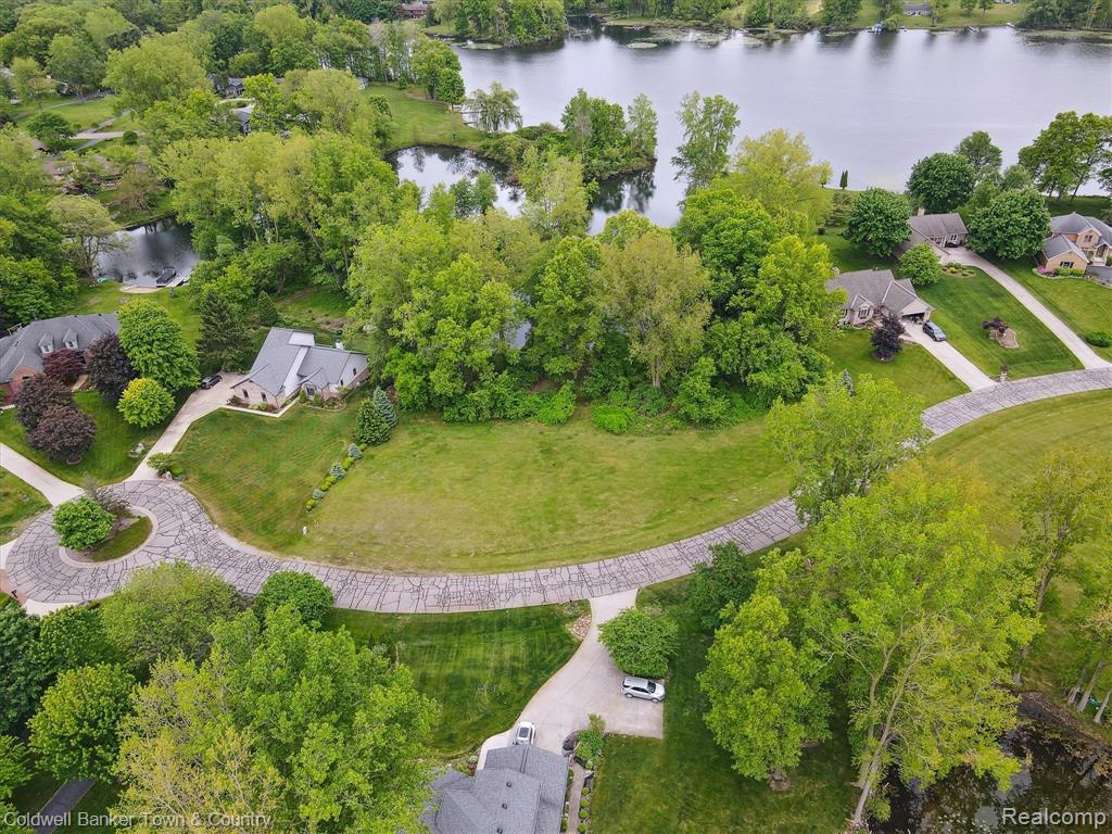 main property photo 0