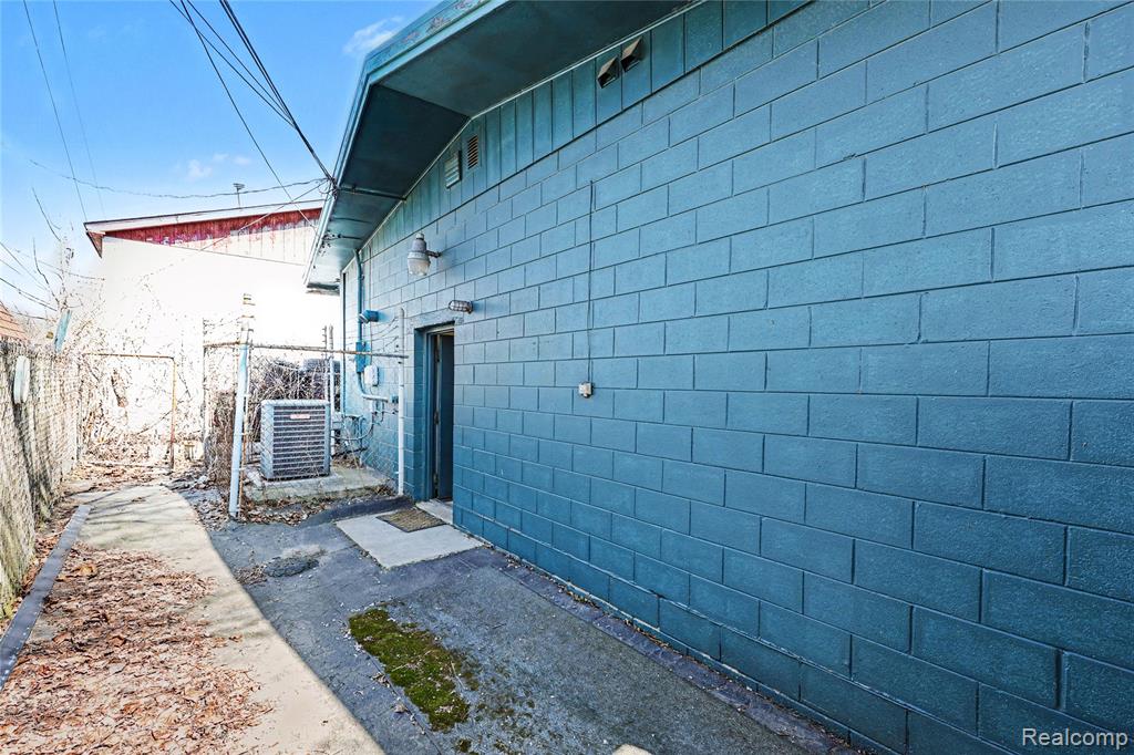 main property photo 21