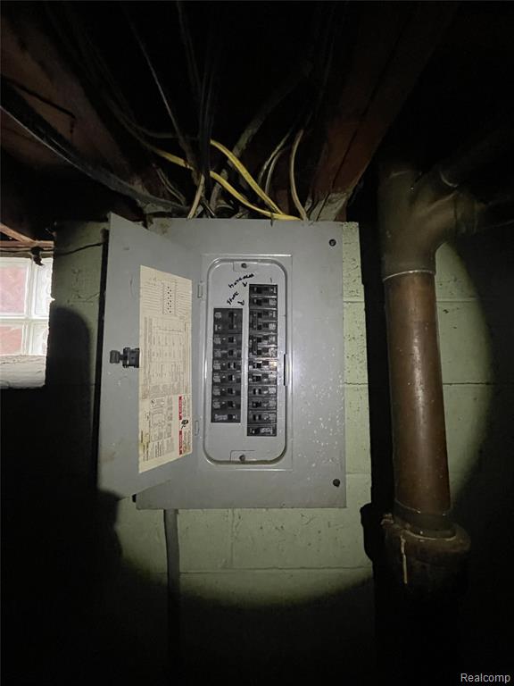 main property photo 23