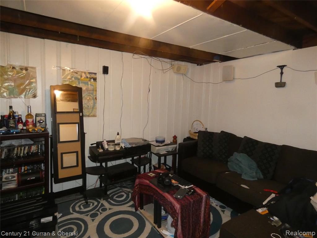 main property photo 19