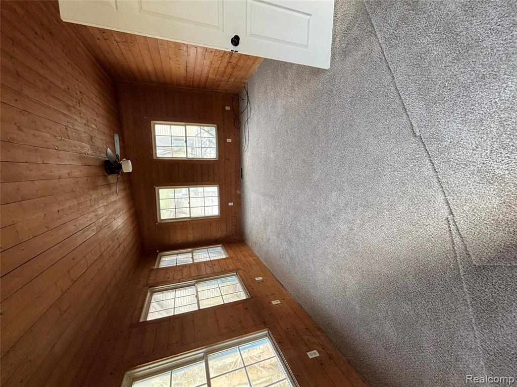 property viewer photo 17