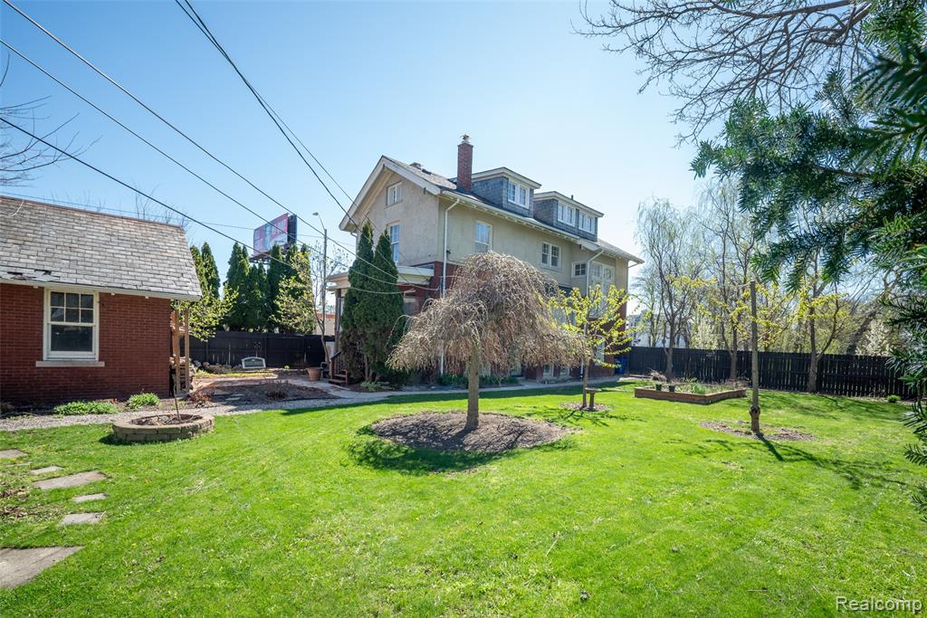 main property photo 46