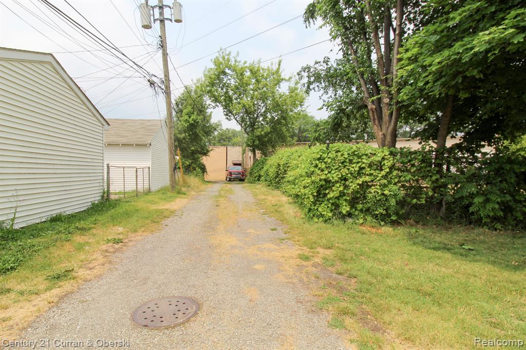 main property photo 6