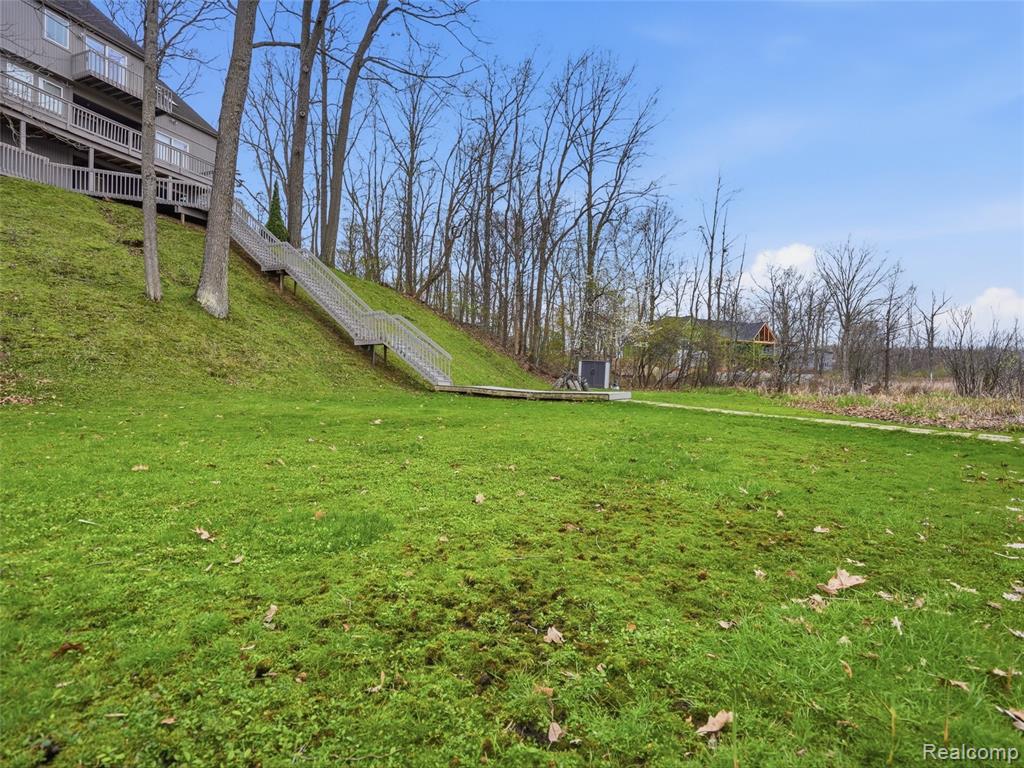 main property photo 48
