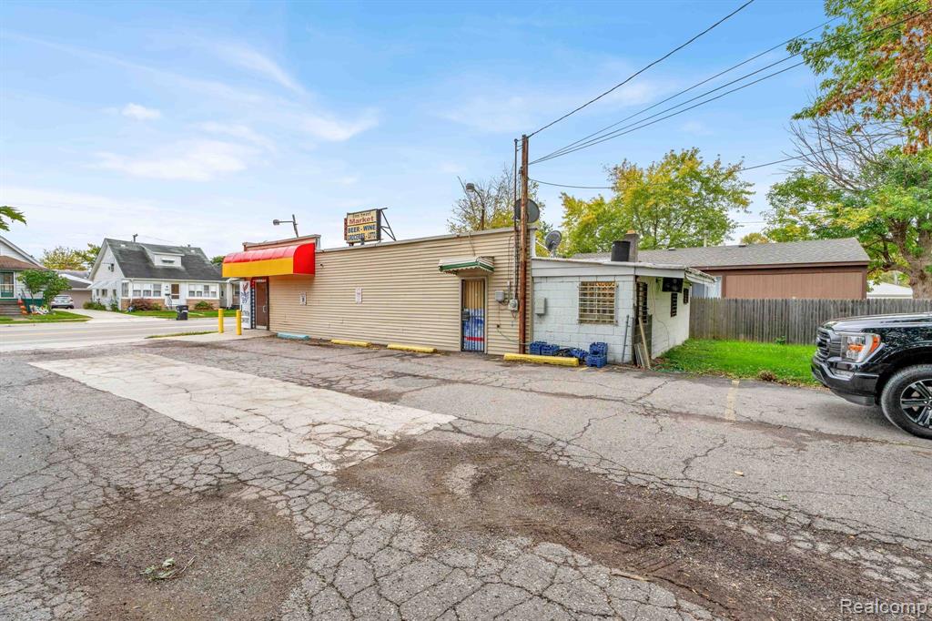 main property photo 4