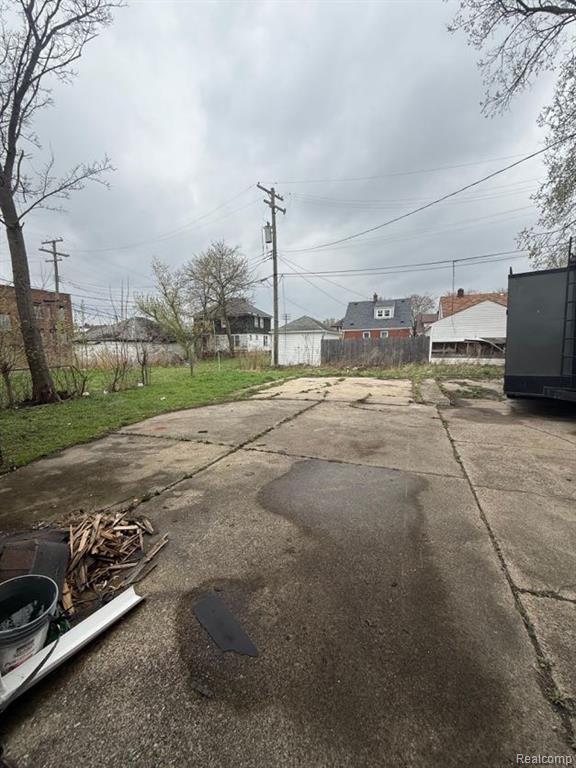 main property photo 34