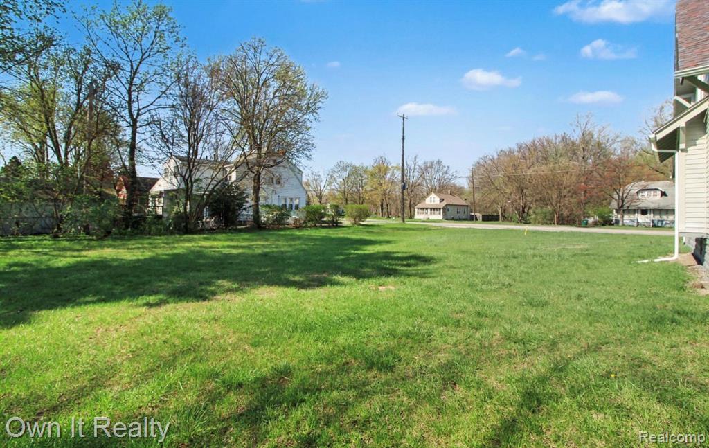 main property photo 22