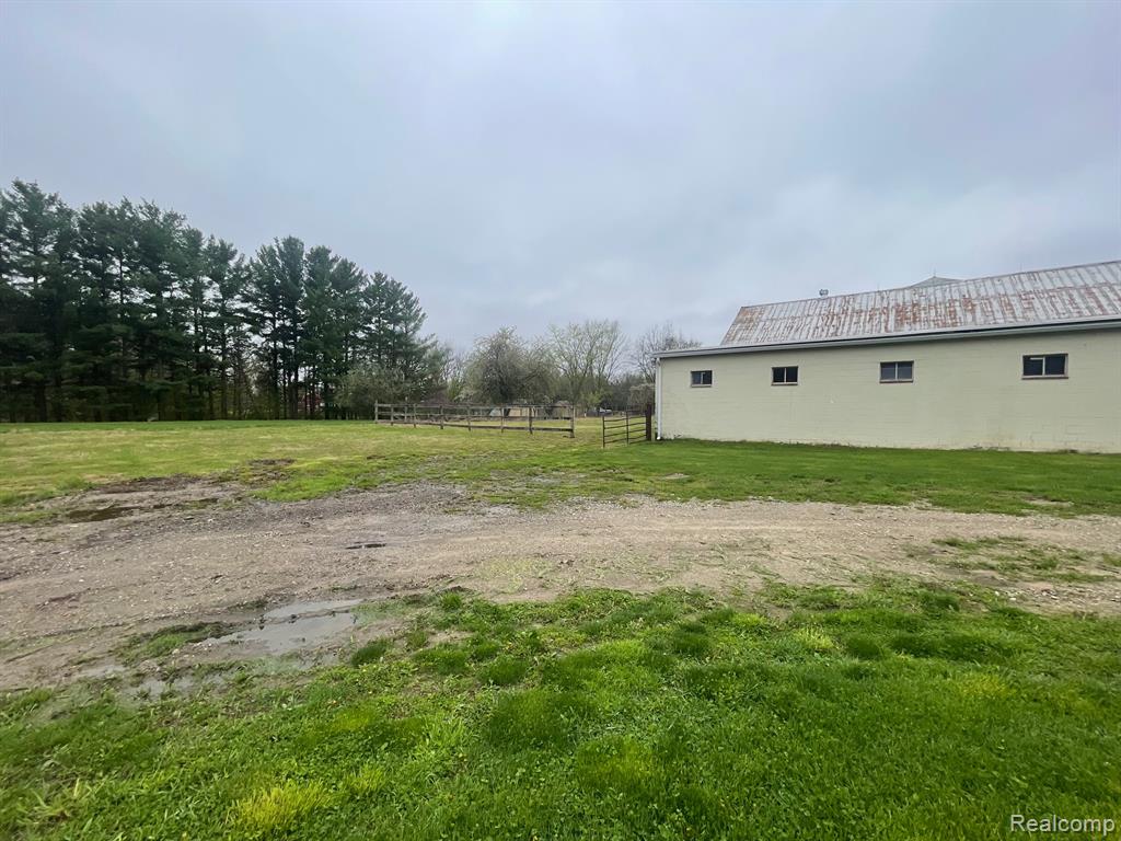main property photo 10