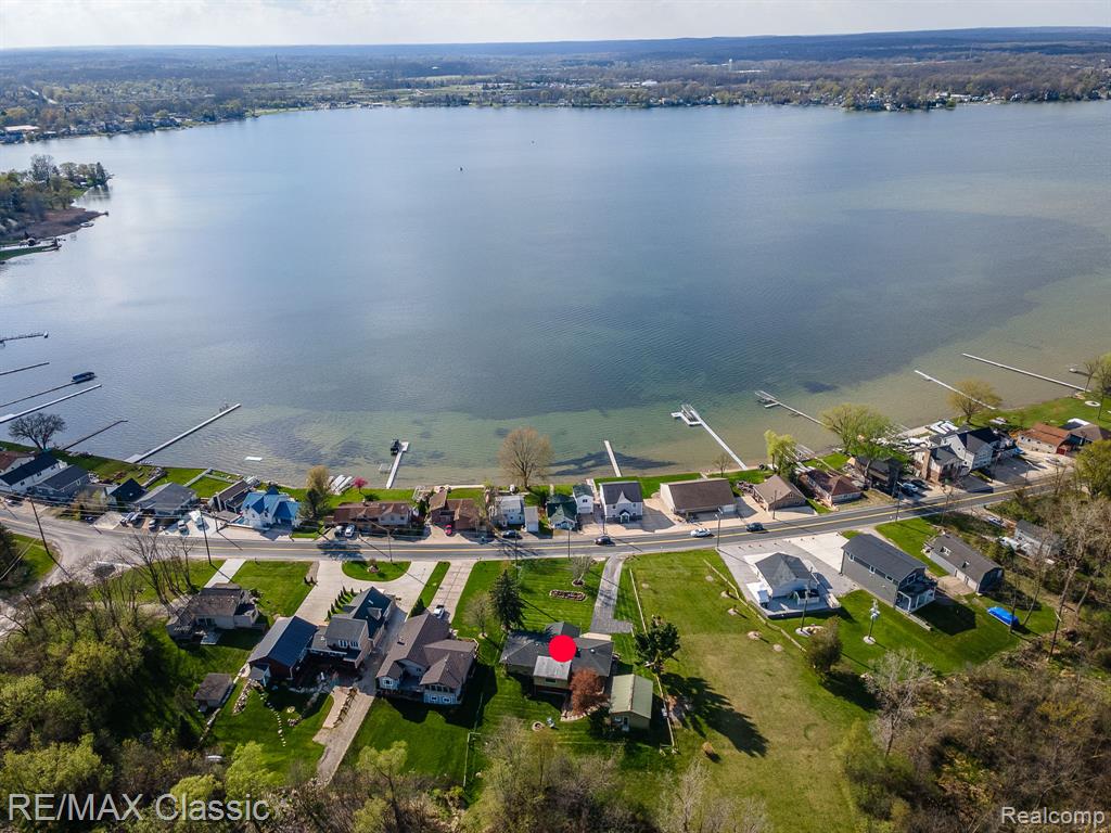 main property photo 50