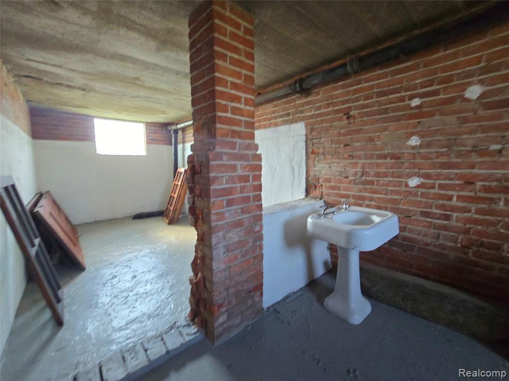 main property photo 59