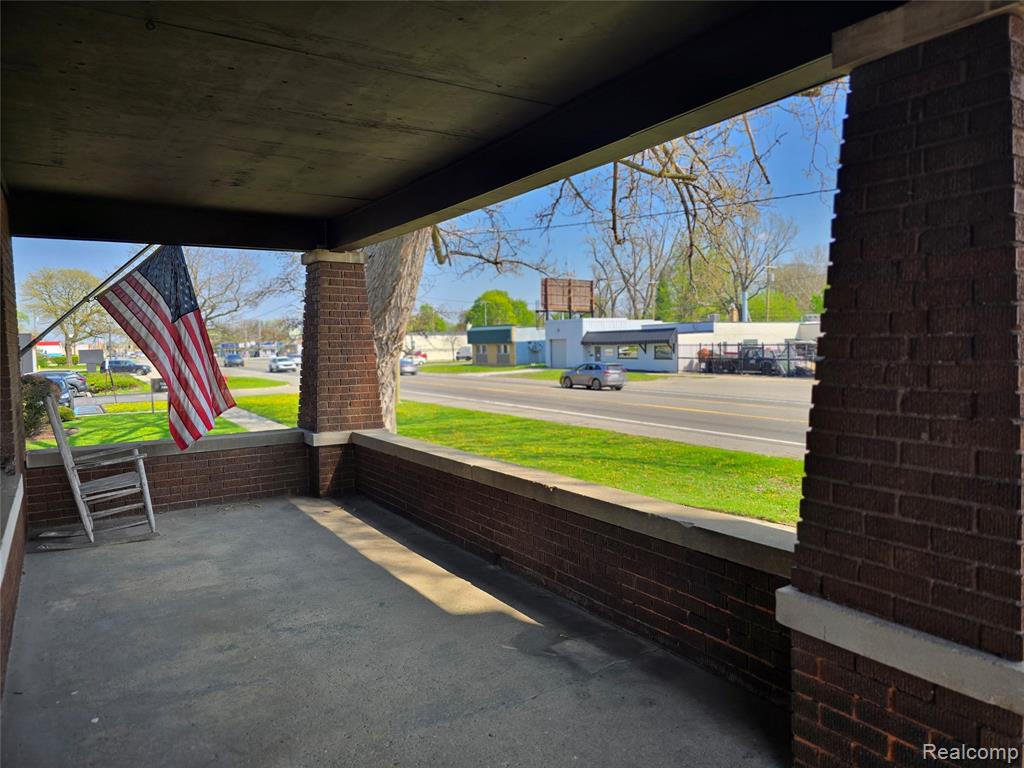 main property photo 6